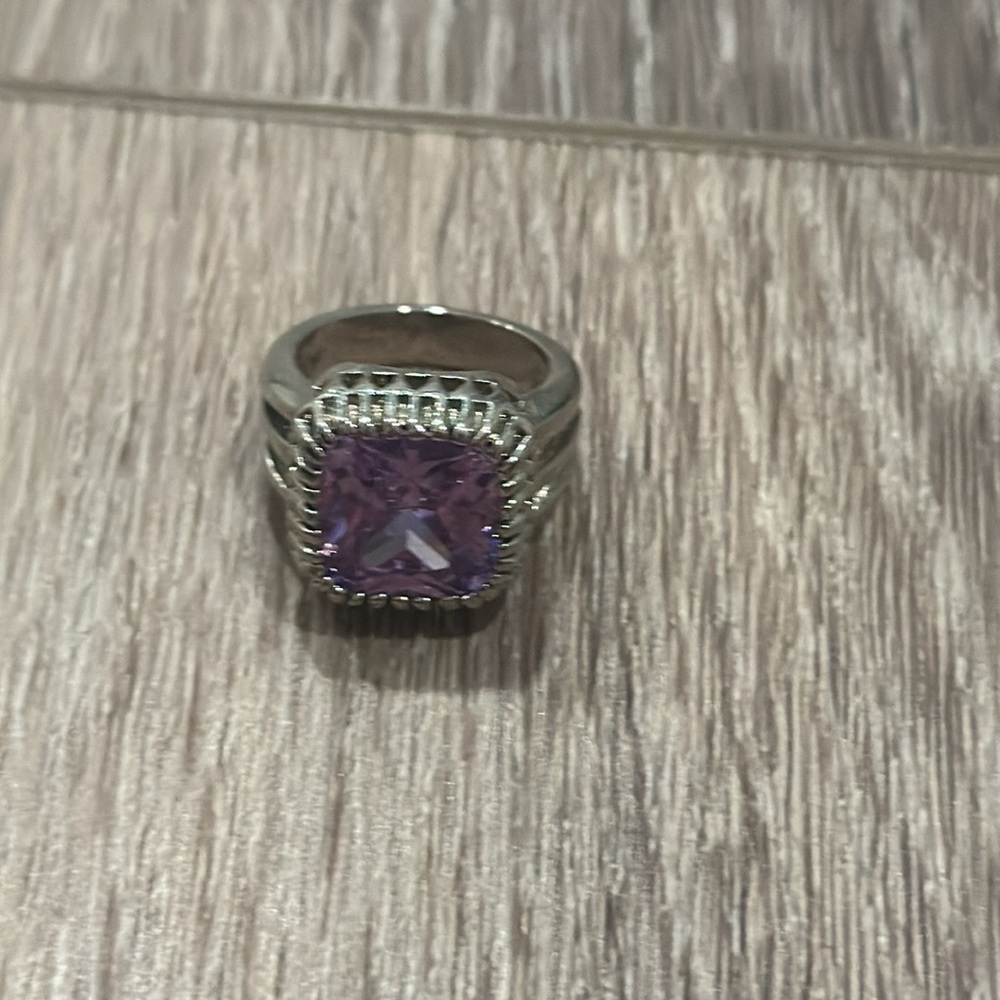 Ring 💍 - Picture 5 of 5